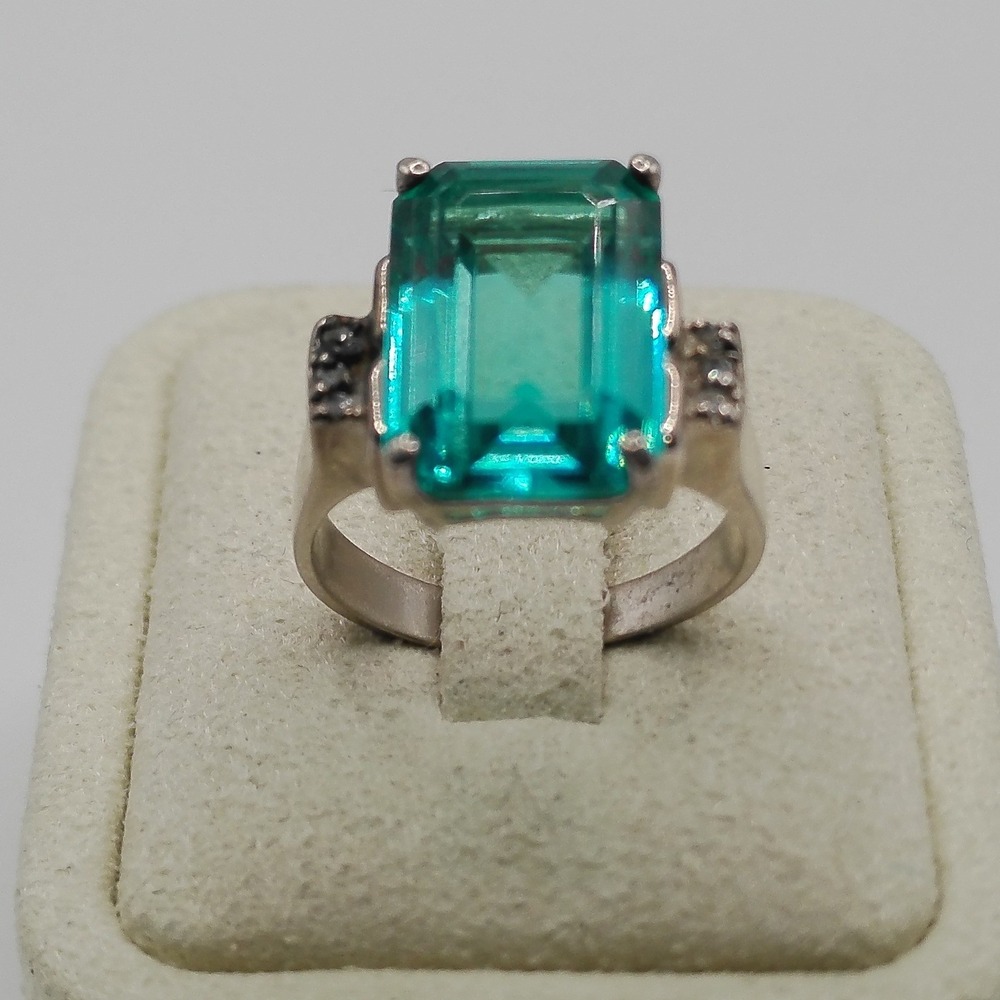 Vintage Style Emerald Cut Teal Gemstone Cocktail Ring Silver Tone Size 6.75